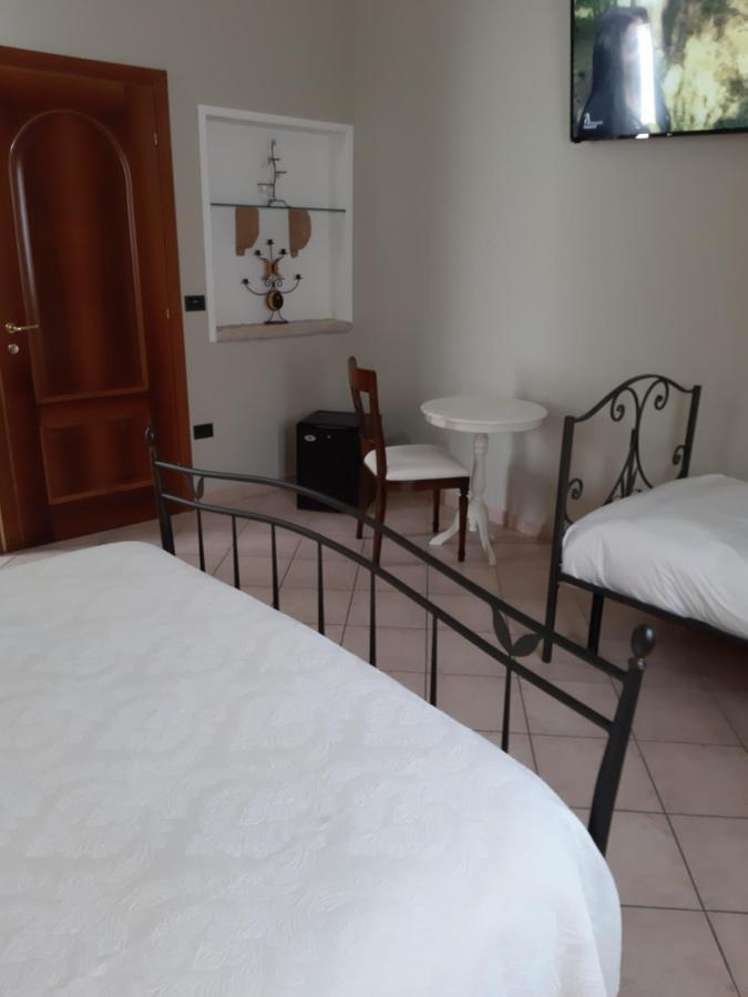 Sweet House Only Rooms Peschiera del Garda Bagian luar foto